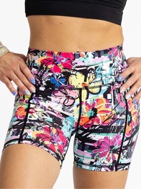 Tres Pinas OMG shorts graffiti Large running, biking, gym, pockets 5” inseam